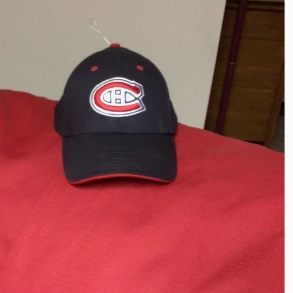 NHL MONTREAL Canadiens hat - Picture 1 of 2